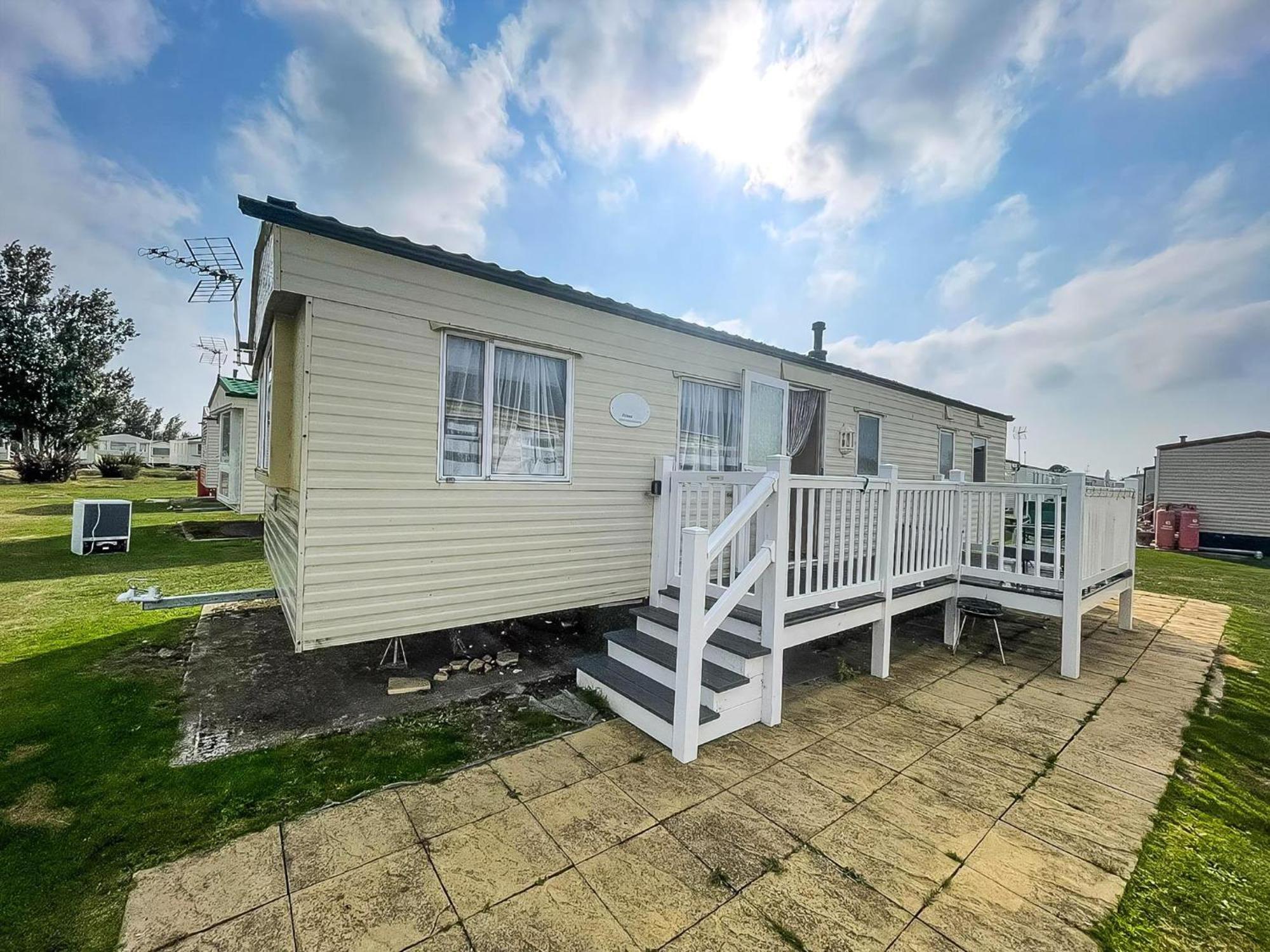 Caravan For Hire At St Osyth Beach Holiday Park In Essex Ref 28107Y Clacton-on-Sea Eksteriør bilde