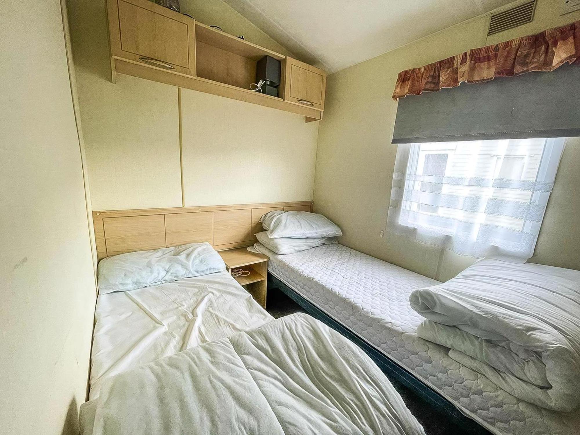 Caravan For Hire At St Osyth Beach Holiday Park In Essex Ref 28107Y Clacton-on-Sea Eksteriør bilde